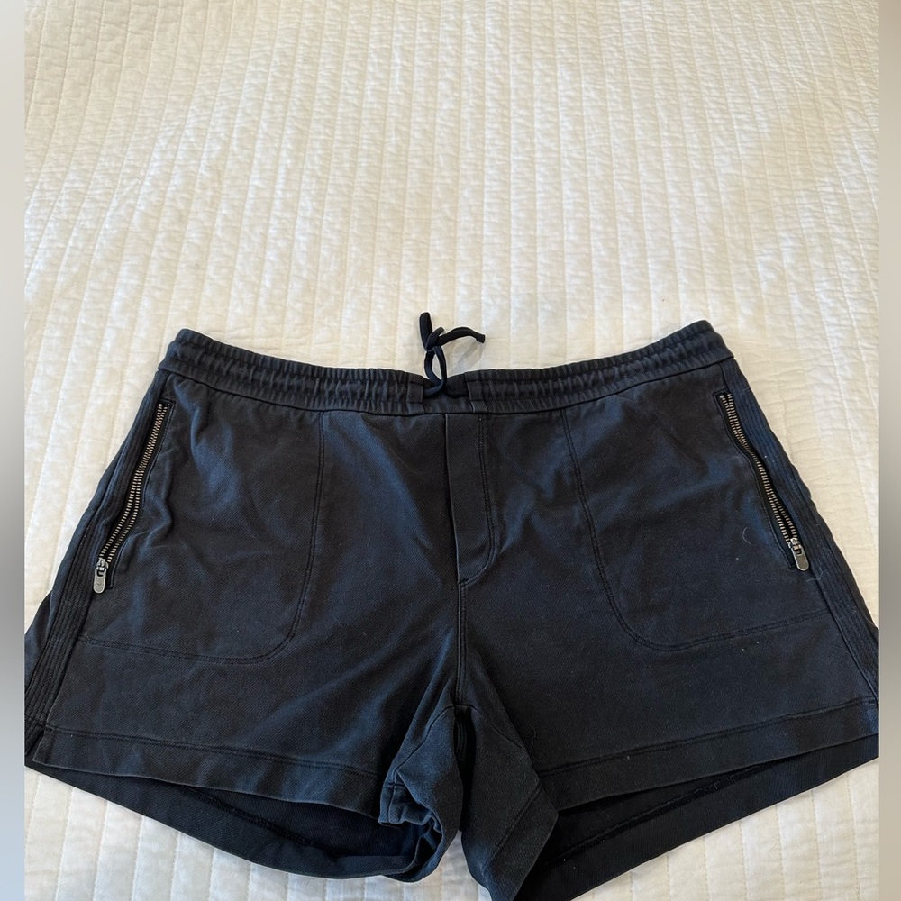 ATHLETHA Farallon shorts